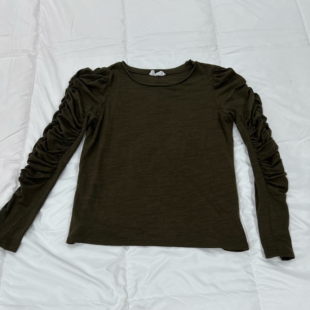 Green, long sleeve, shirt.